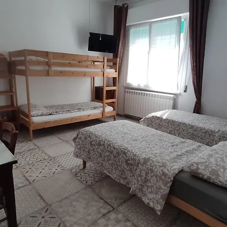 Konukevi Casa Elvezia 3*